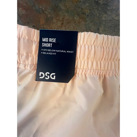 DSG Girls Mid Rise Fashion Short Peach Milk Large - Picture 2 of 9